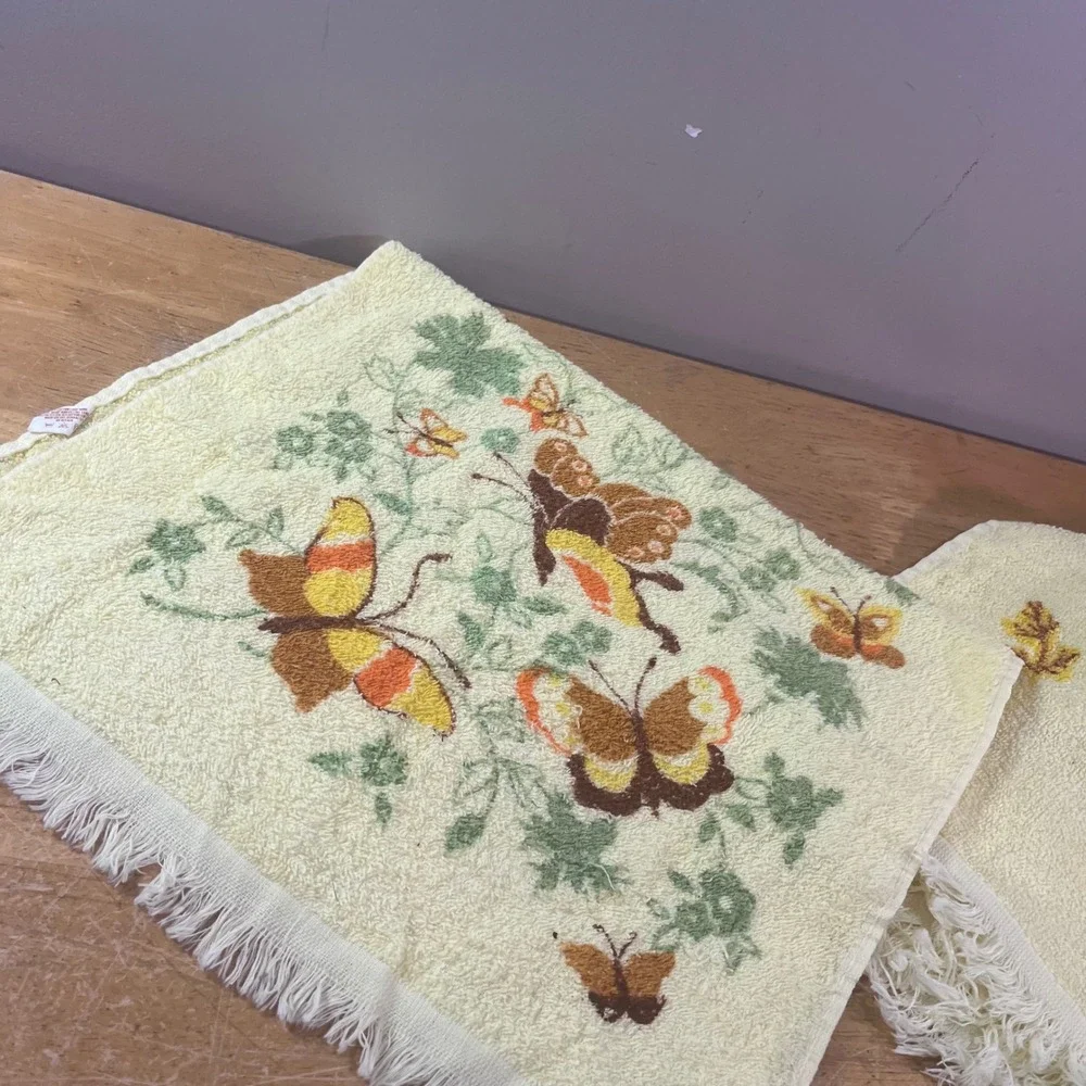 Vtg Cannon Butterfly Floral Towel Set 2pc Cream Yellow Orange Fringed Retro